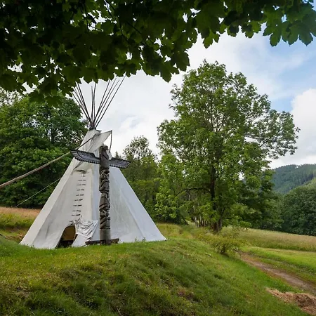 Lüks kamp alanı Indianske Teepee *