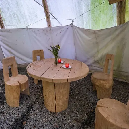 Indianske Teepee Staré Město